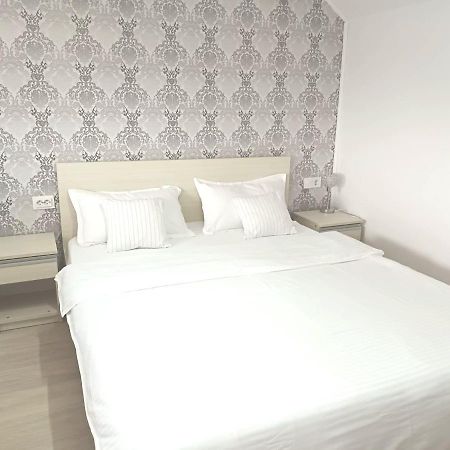 Casa Luisa Apartamento Călimăneşti Exterior foto