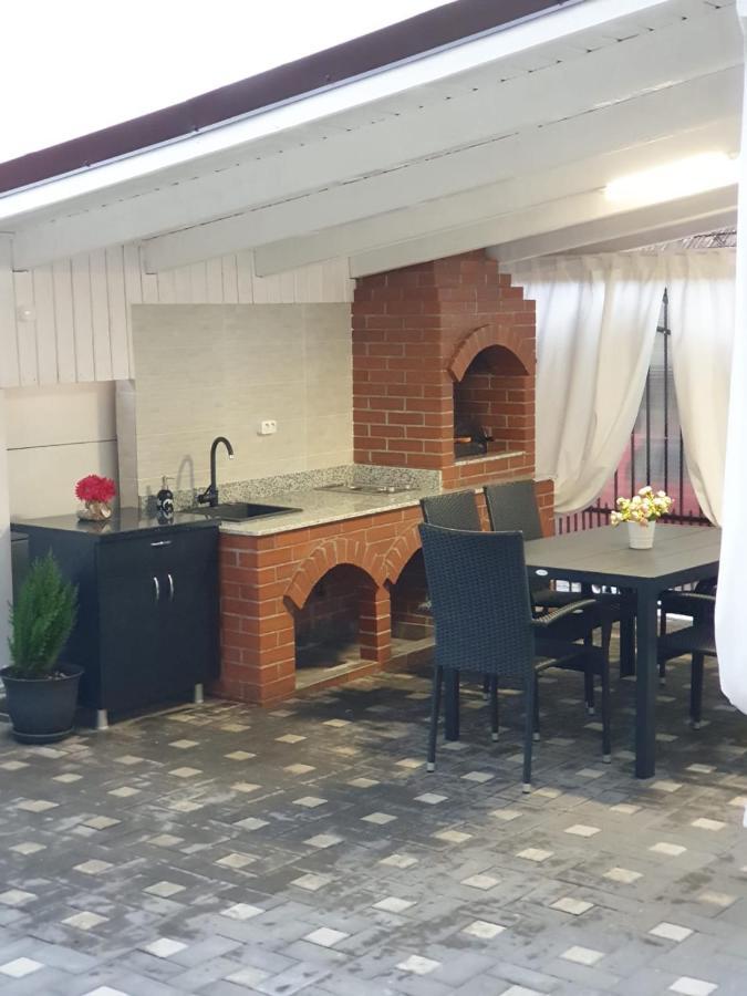 Casa Luisa Apartamento Călimăneşti Exterior foto